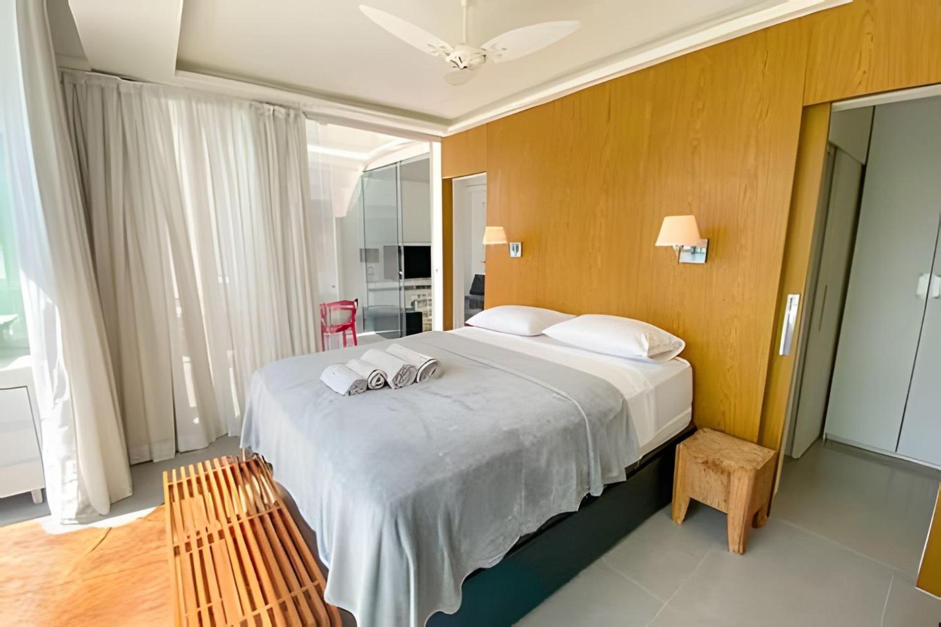Apartamento Hr.334 - Luxuosa Cobertura Com 2 E Jacuzzi Alugar Em Ipanema Posto 8 Rio de Janeiro
