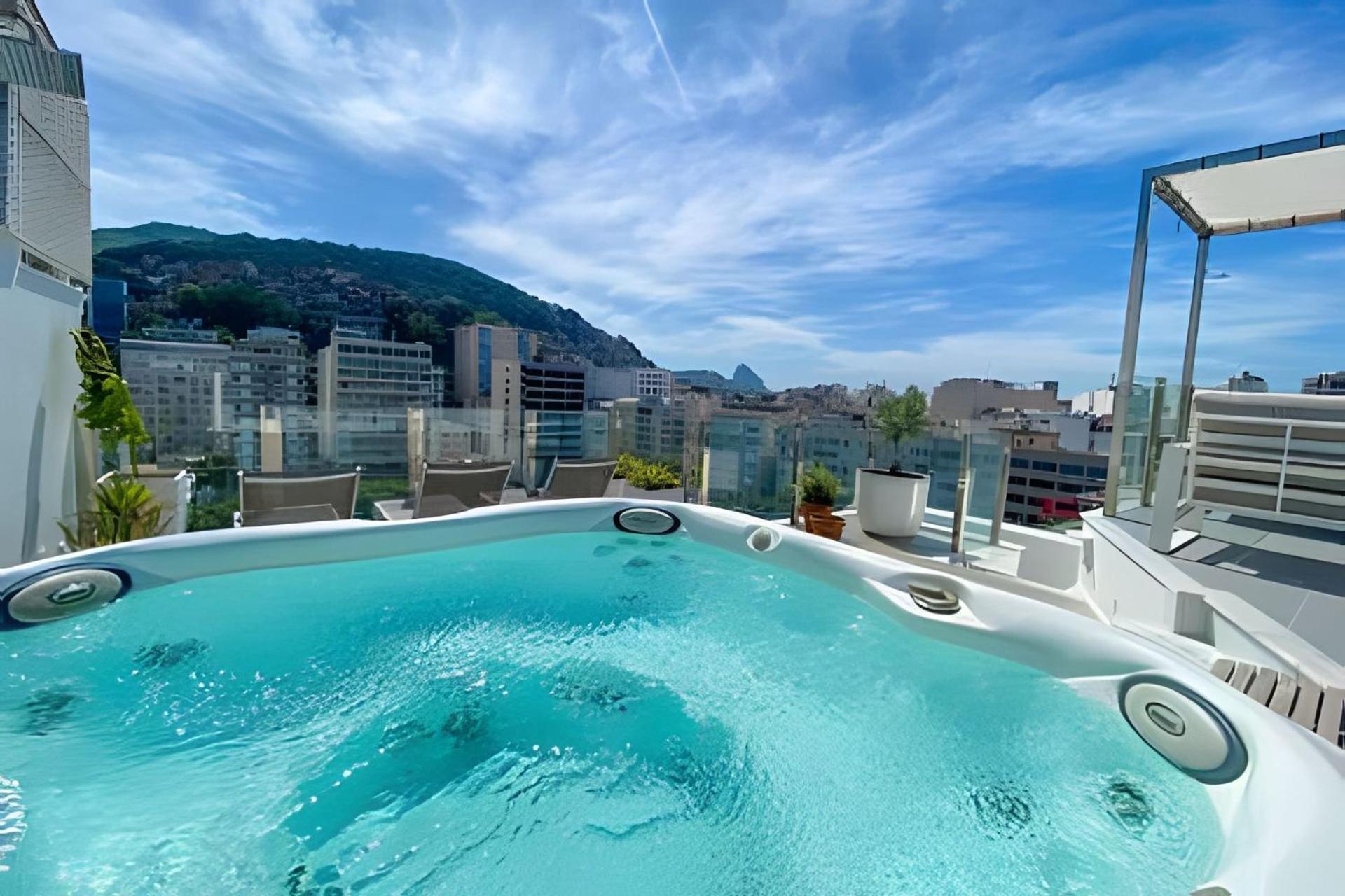 Hr.334 - Luxuosa Cobertura Com 2 E Jacuzzi Alugar Em Ipanema Posto 8 * Rio de Janeiro