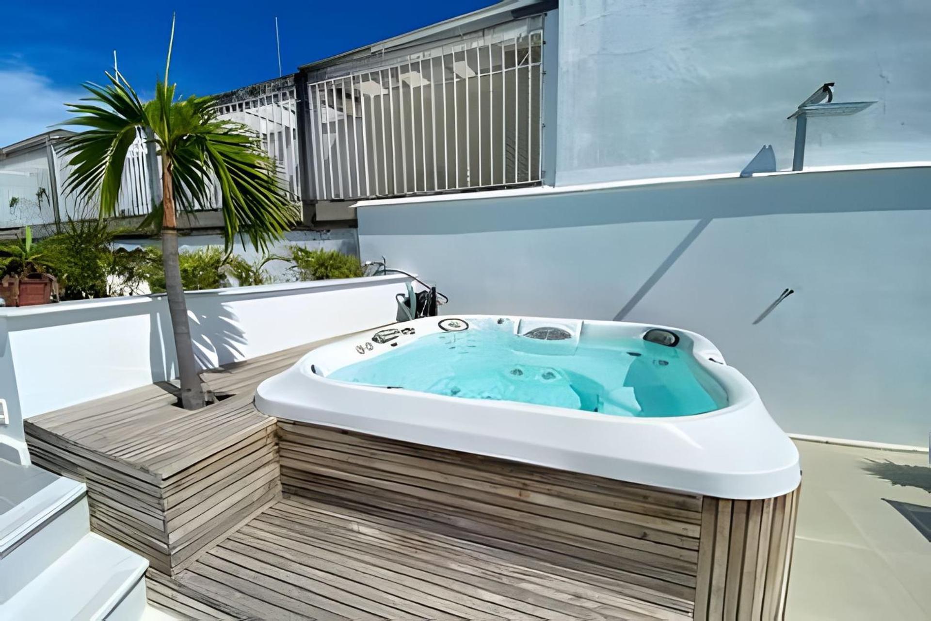 Hr.334 - Luxuosa Cobertura Com 2 E Jacuzzi Alugar Em Ipanema Posto 8 Apartamento *
